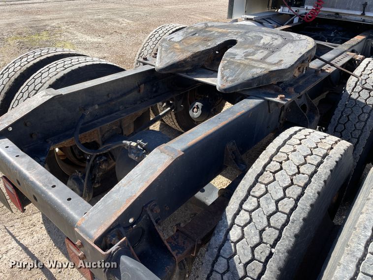 image for item DN4666 1989 International COF-9670  semi truck