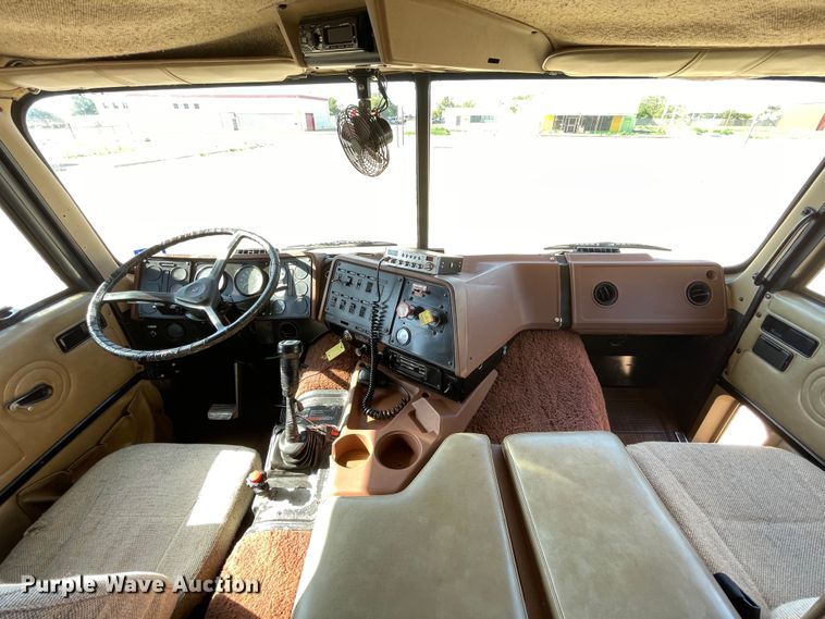 image for item DN4666 1989 International COF-9670  semi truck