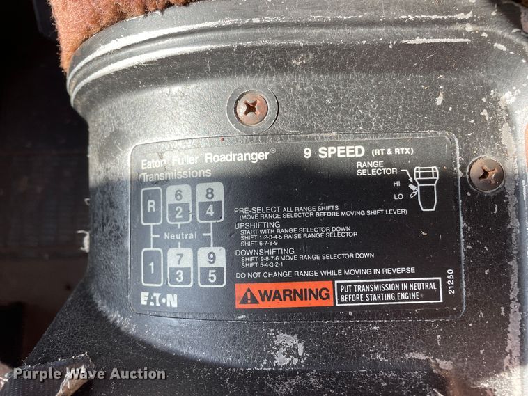 image for item DN4666 1989 International COF-9670  semi truck