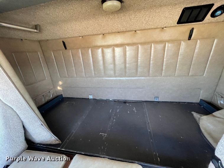 image for item DN4666 1989 International COF-9670  semi truck