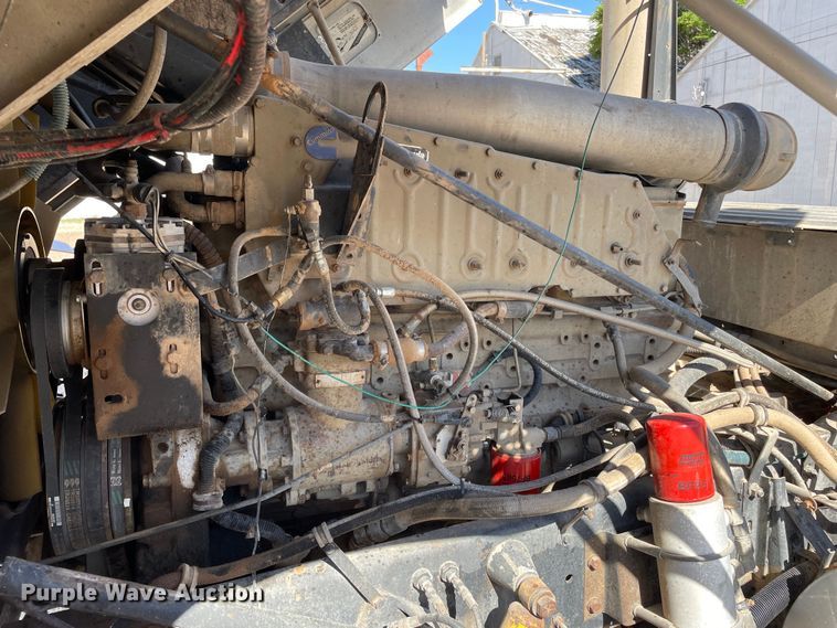 image for item DN4666 1989 International COF-9670  semi truck