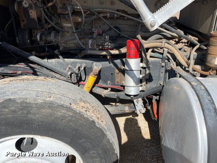 image for item DN4666 1989 International COF-9670  semi truck