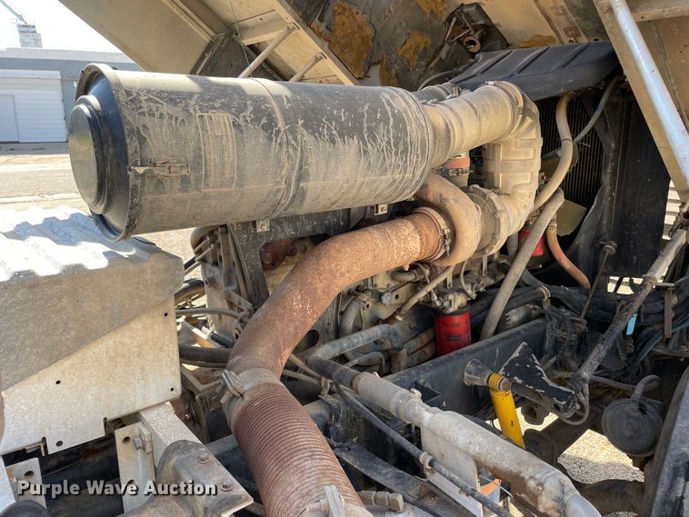 image for item DN4666 1989 International COF-9670  semi truck