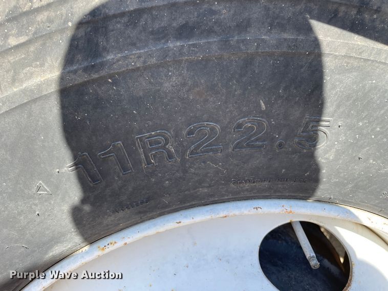 image for item DN4666 1989 International COF-9670  semi truck