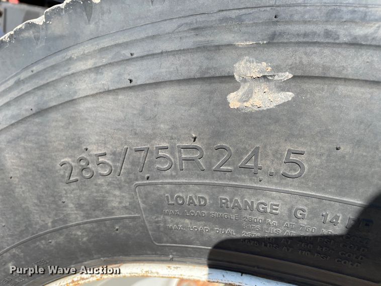 image for item DN4666 1989 International COF-9670  semi truck