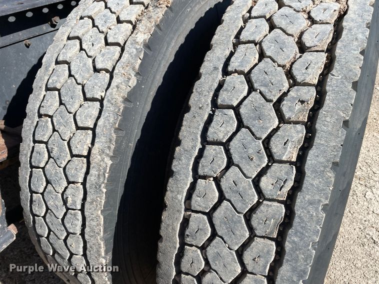 image for item DN4666 1989 International COF-9670  semi truck