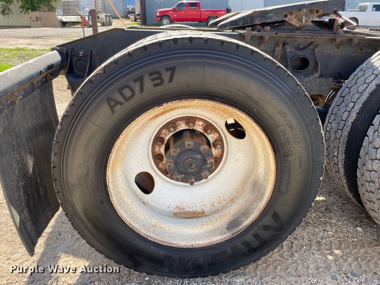 image for item DN4666 1989 International COF-9670  semi truck