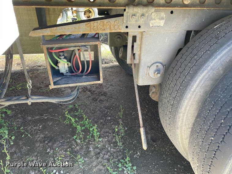 image for item DN4668 2001 Manac 48TAV  dry van trailer