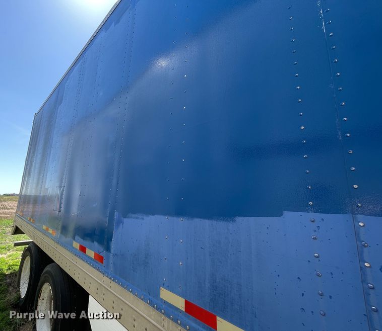 image for item DN4668 2001 Manac 48TAV  dry van trailer