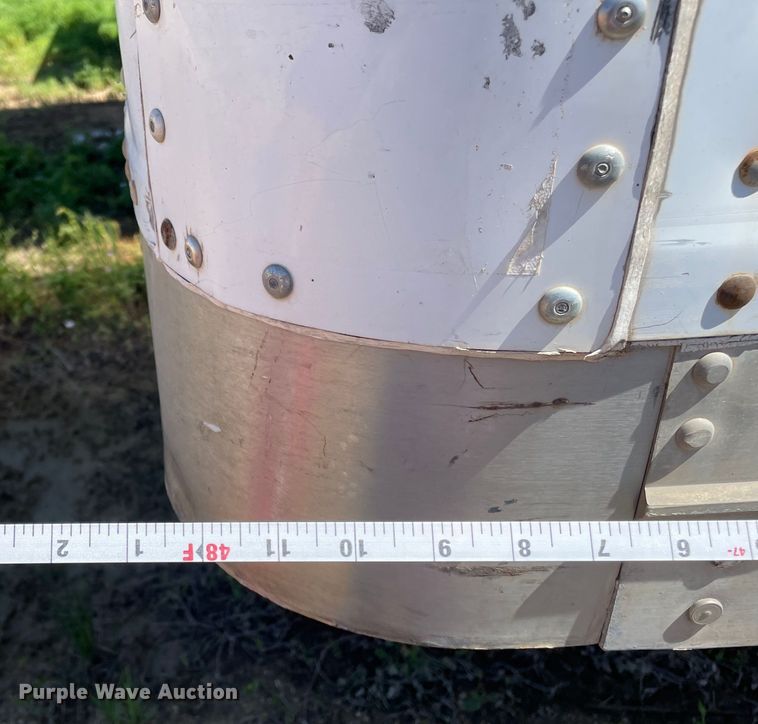 image for item DN4668 2001 Manac 48TAV  dry van trailer