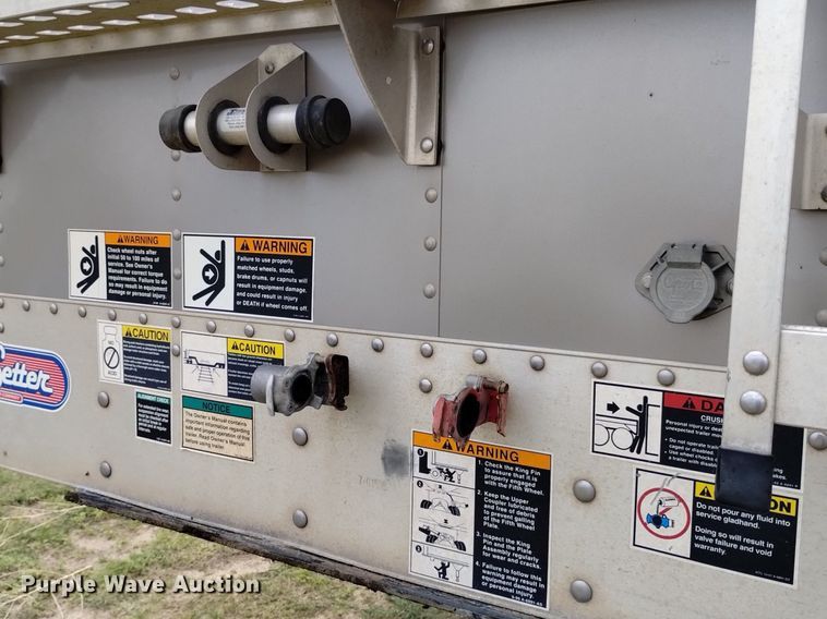 image for item DN6492 2011 Wilson DWH-551PW  grain trailer