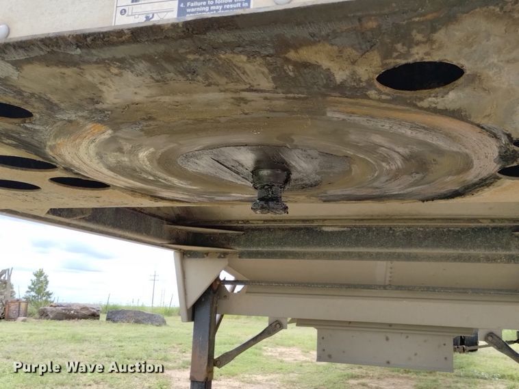 image for item DN6492 2011 Wilson DWH-551PW  grain trailer