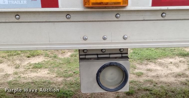 image for item DN6492 2011 Wilson DWH-551PW  grain trailer