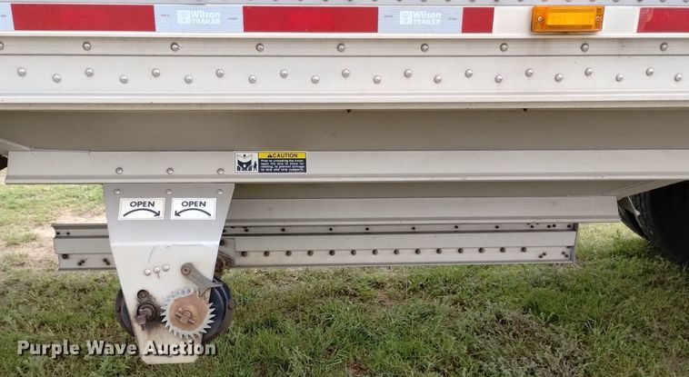 image for item DN6492 2011 Wilson DWH-551PW  grain trailer