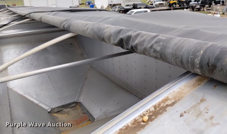 image for item DN6492 2011 Wilson DWH-551PW  grain trailer