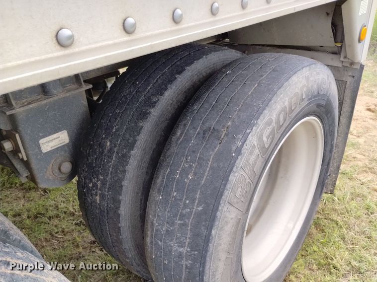 image for item DN6492 2011 Wilson DWH-551PW  grain trailer