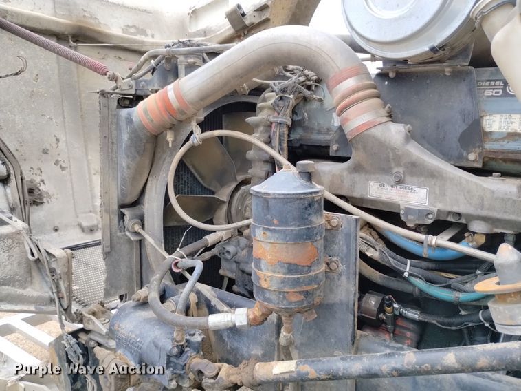 image for item DN6493 1999 Kenworth T800  semi truck