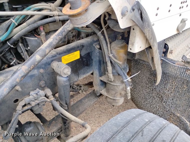 image for item DN6493 1999 Kenworth T800  semi truck