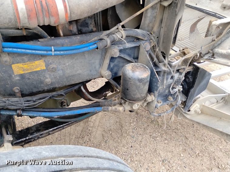 image for item DN6493 1999 Kenworth T800  semi truck