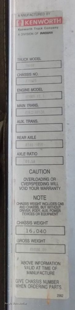 image for item DN6493 1999 Kenworth T800  semi truck