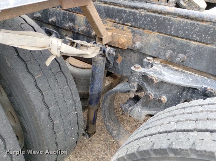 image for item DN6494 2003 Peterbilt 379  semi truck