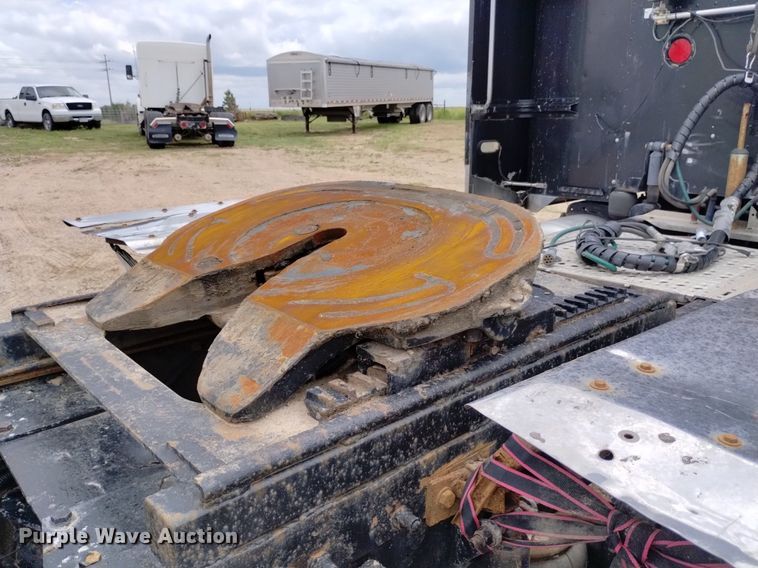 image for item DN6494 2003 Peterbilt 379  semi truck