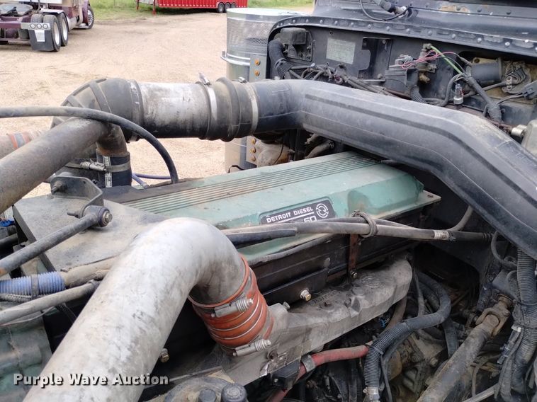 image for item DN6494 2003 Peterbilt 379  semi truck