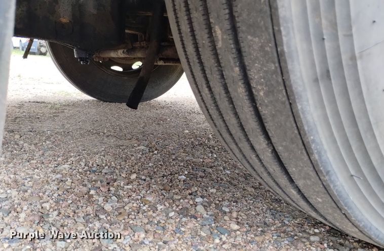 image for item DN6494 2003 Peterbilt 379  semi truck