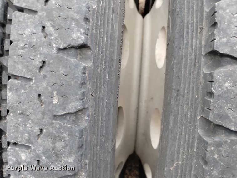 image for item DN6494 2003 Peterbilt 379  semi truck