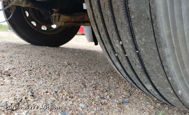 image for item DN6494 2003 Peterbilt 379  semi truck