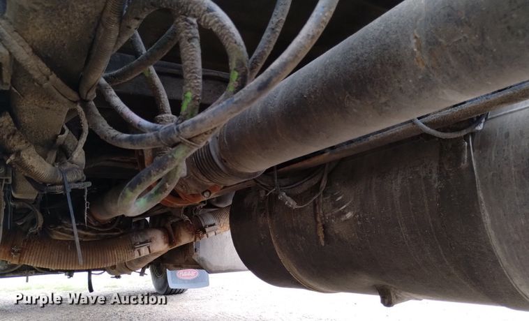 image for item DN6494 2003 Peterbilt 379  semi truck