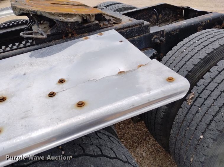 image for item DN6494 2003 Peterbilt 379  semi truck