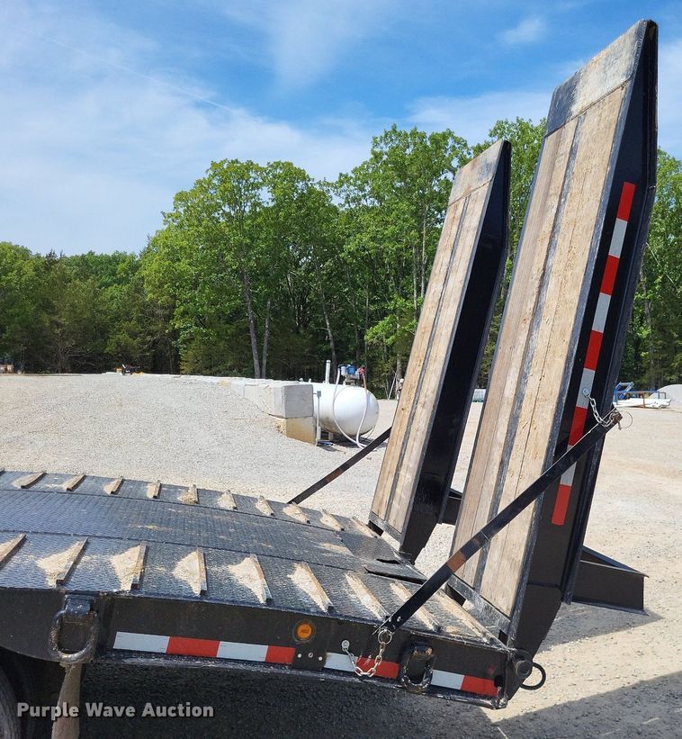 image for item DO3667 2022 Rampant Trailers Fixed Neck  drop deck equipment trailer