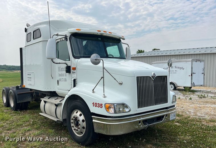 image for item DP0502 2007 International 9200i  semi truck