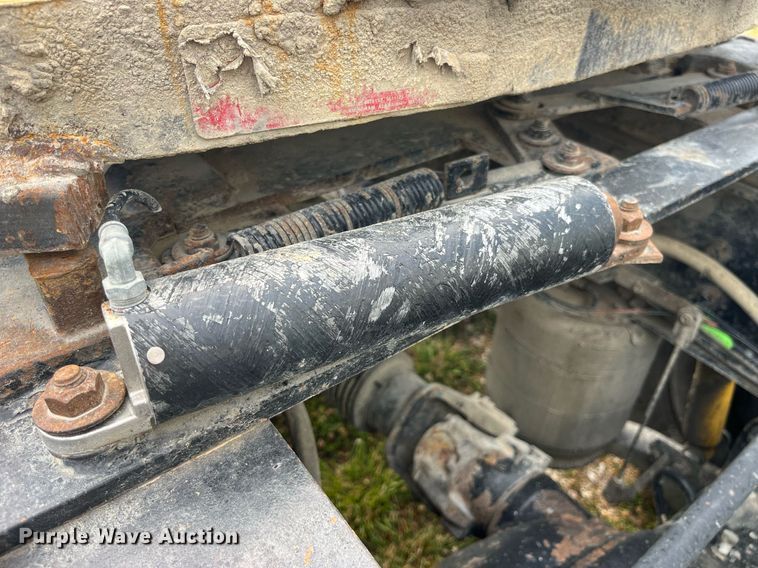 image for item DP0502 2007 International 9200i  semi truck