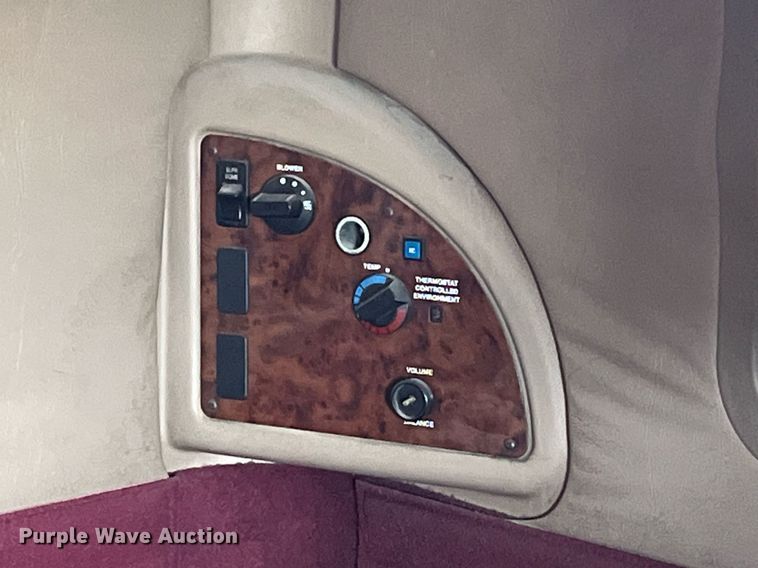 image for item DP0502 2007 International 9200i  semi truck