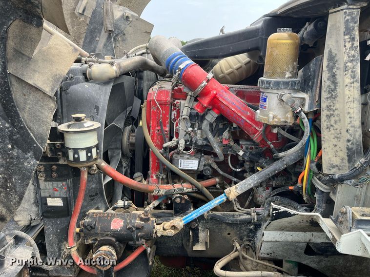 image for item DP0502 2007 International 9200i  semi truck