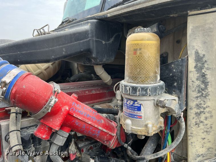 image for item DP0502 2007 International 9200i  semi truck