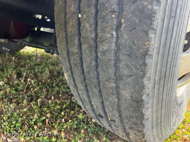 image for item DP0502 2007 International 9200i  semi truck