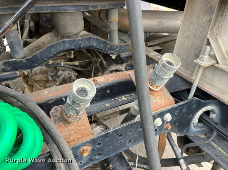 image for item DP0504 2001 Mack CH613  semi truck