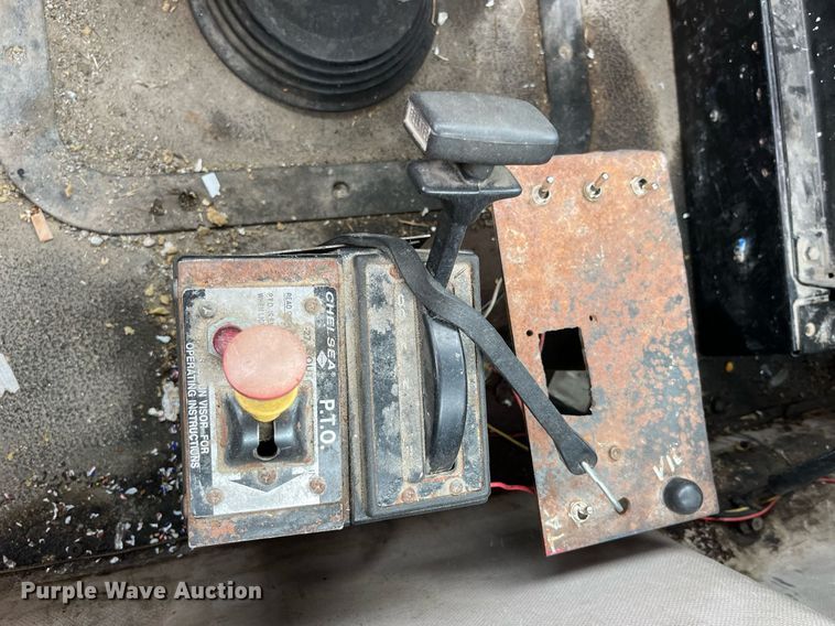 image for item DP0504 2001 Mack CH613  semi truck