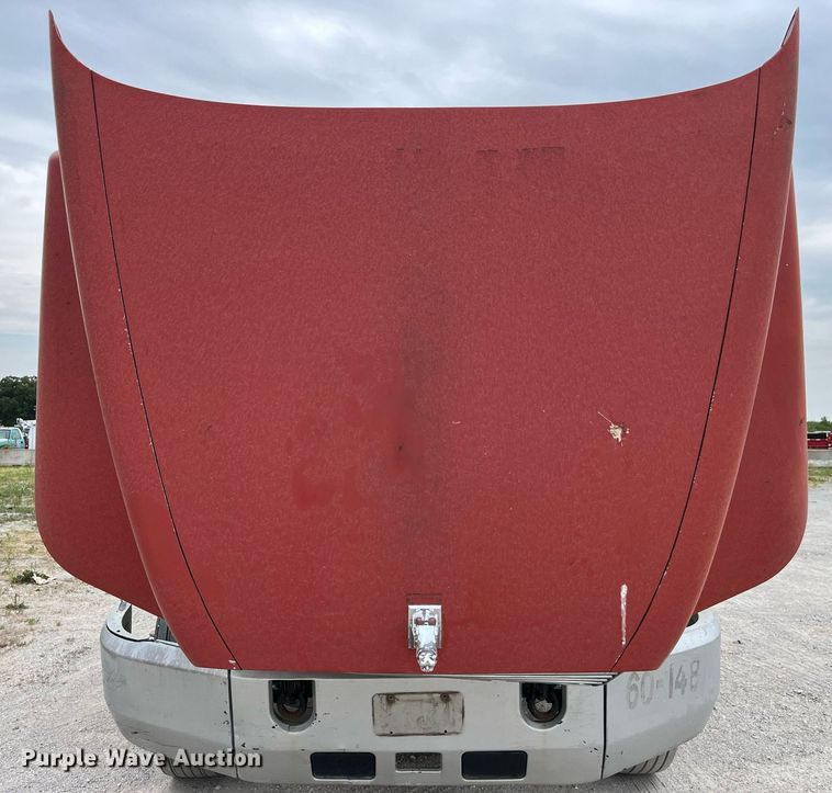 image for item DP0504 2001 Mack CH613  semi truck