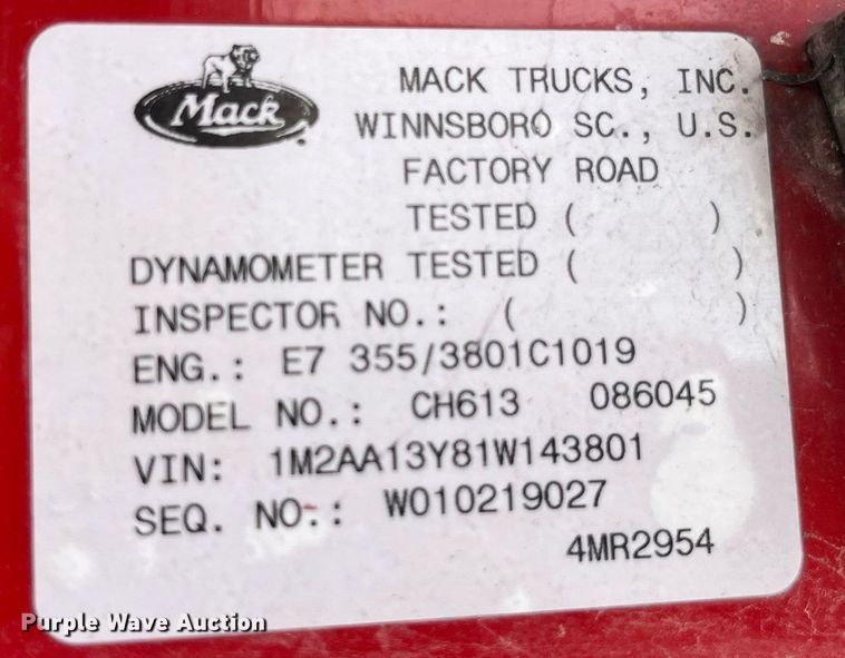 image for item DP0504 2001 Mack CH613  semi truck