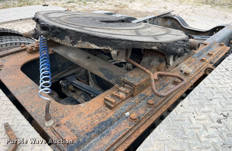 image for item DP0505 2001 Mack CH613  semi truck