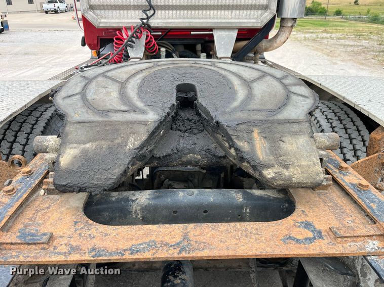 image for item DP0505 2001 Mack CH613  semi truck