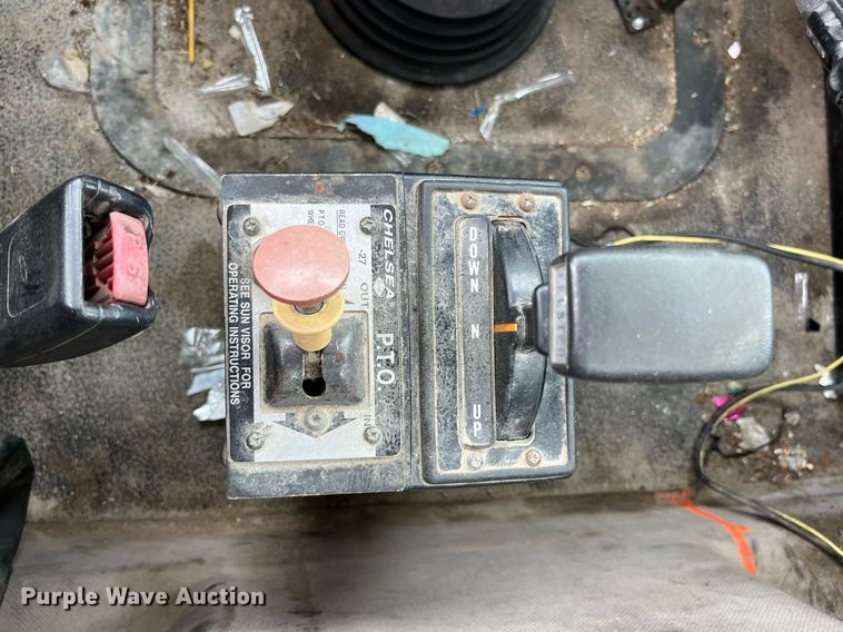 image for item DP0505 2001 Mack CH613  semi truck