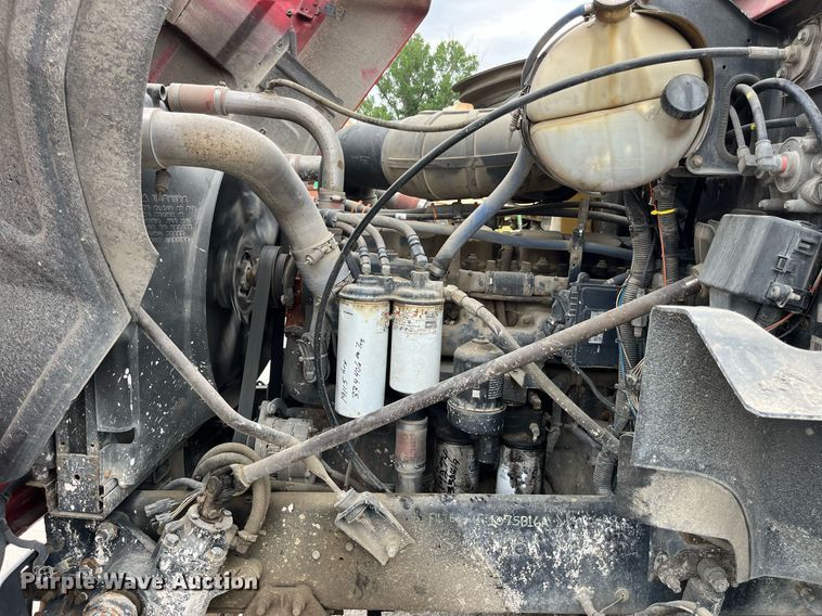 image for item DP0505 2001 Mack CH613  semi truck