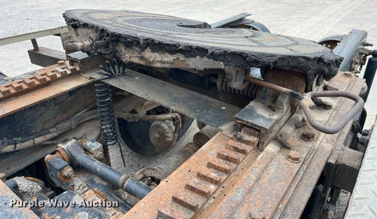 image for item DP0506 2001 Mack CH613  semi truck