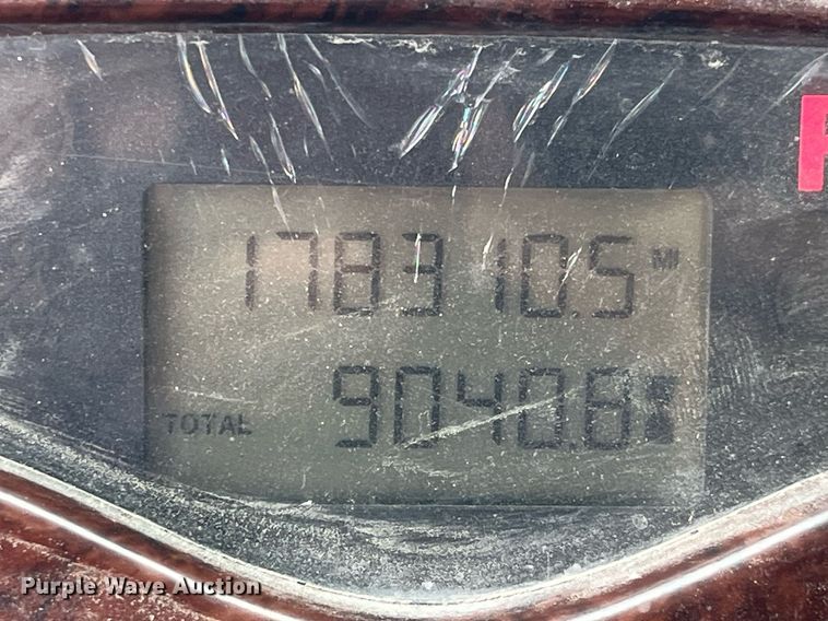 image for item DP0506 2001 Mack CH613  semi truck