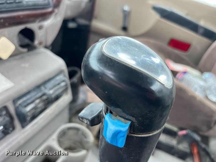 image for item DP0506 2001 Mack CH613  semi truck